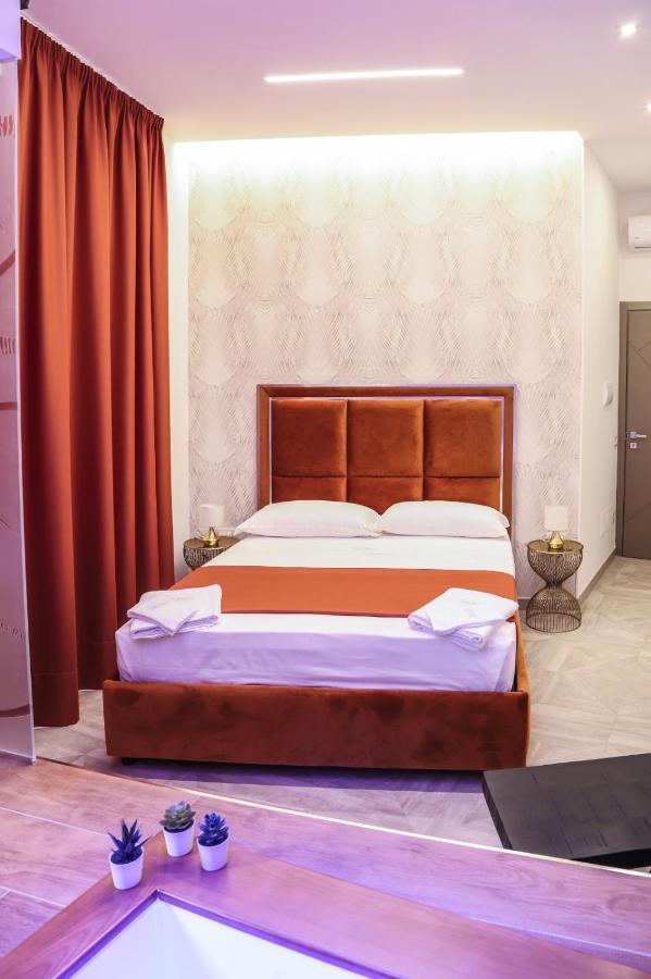 Bed and breakfast Twin Towers Naples Luxury Extérieur photo