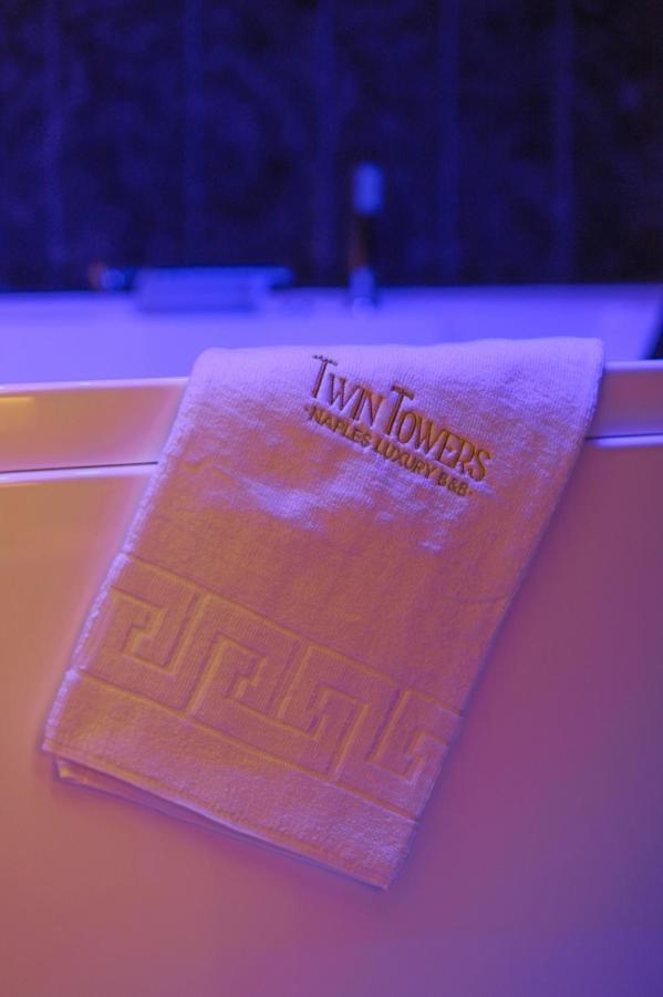 Bed and breakfast Twin Towers Naples Luxury Extérieur photo