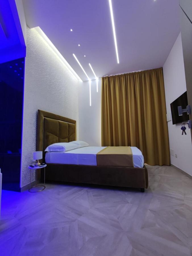 Bed and breakfast Twin Towers Naples Luxury Extérieur photo