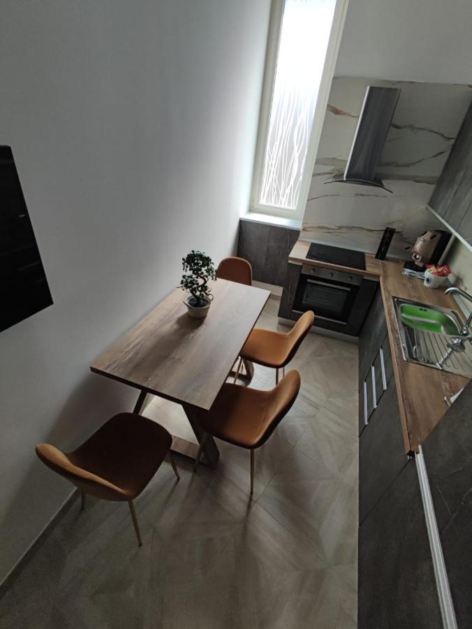 Bed and breakfast Twin Towers Naples Luxury Extérieur photo