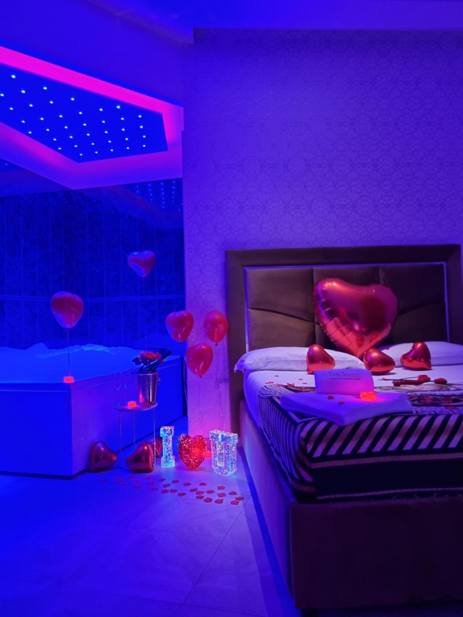Bed and breakfast Twin Towers Naples Luxury Extérieur photo