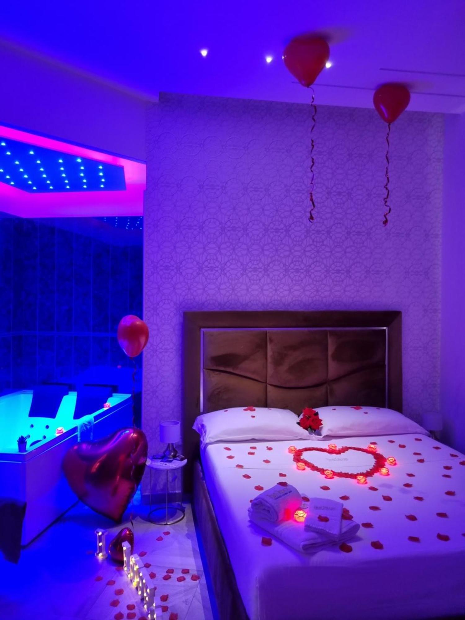 Bed and breakfast Twin Towers Naples Luxury Extérieur photo