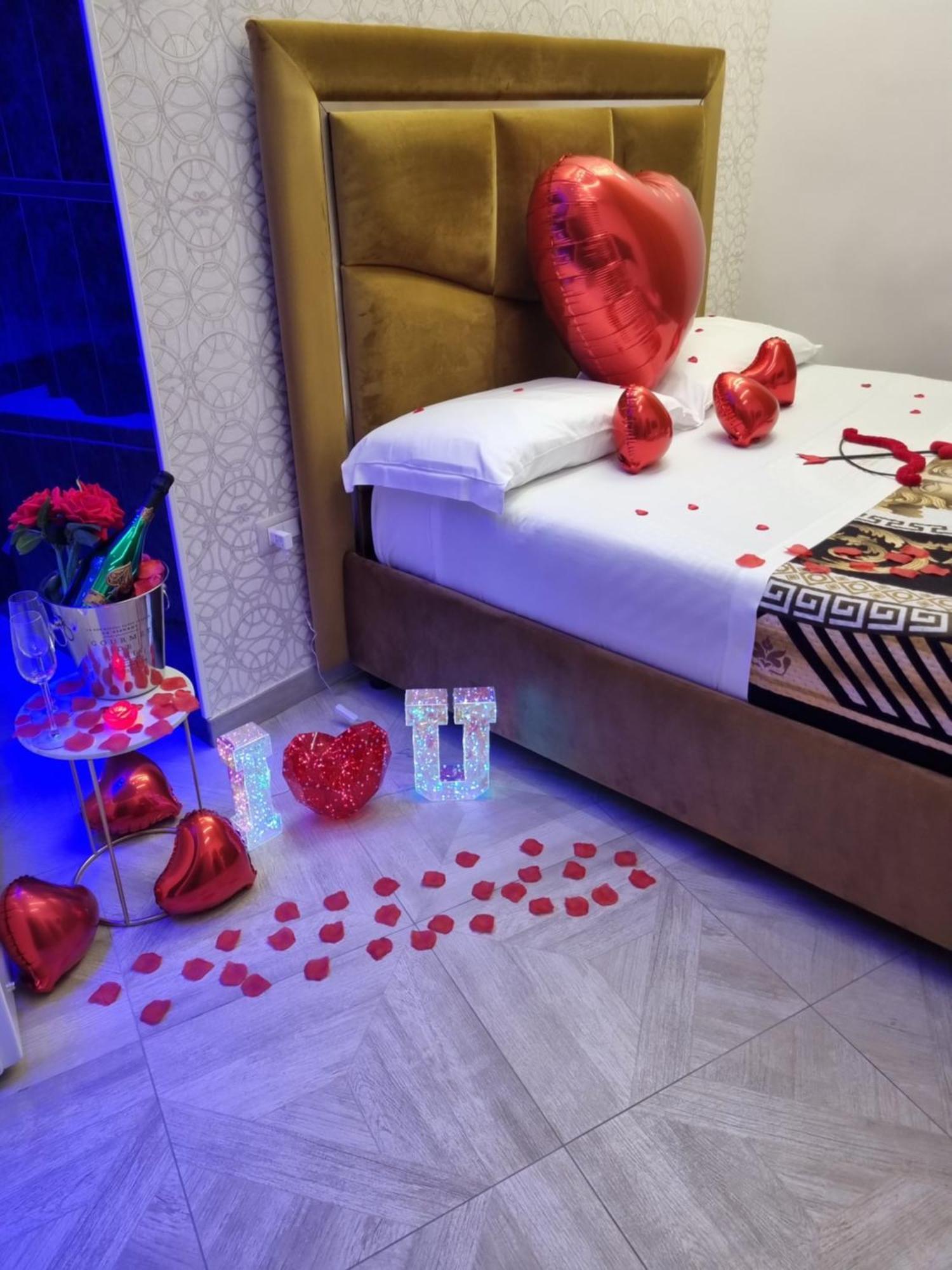 Bed and breakfast Twin Towers Naples Luxury Extérieur photo