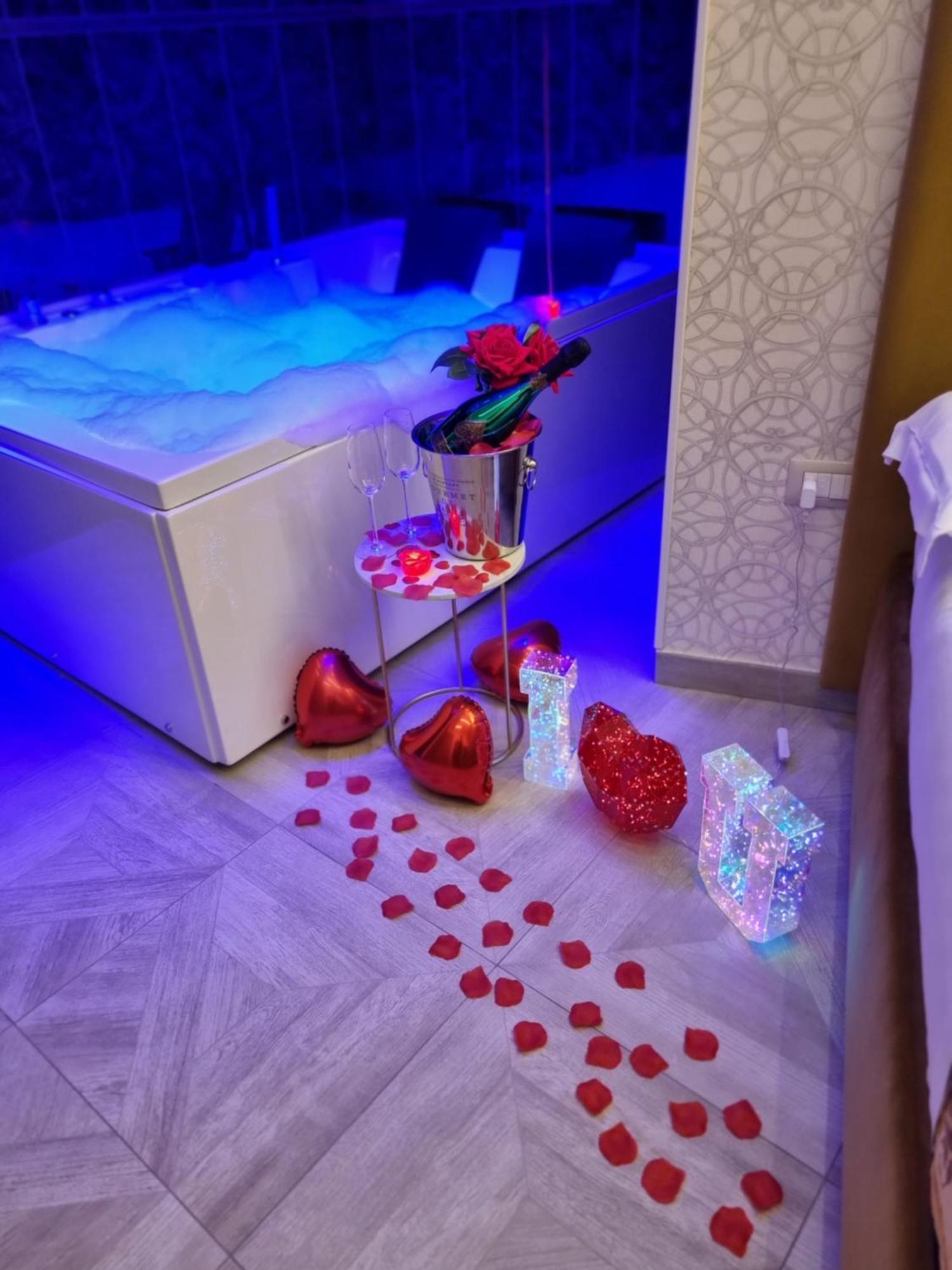 Bed and breakfast Twin Towers Naples Luxury Extérieur photo